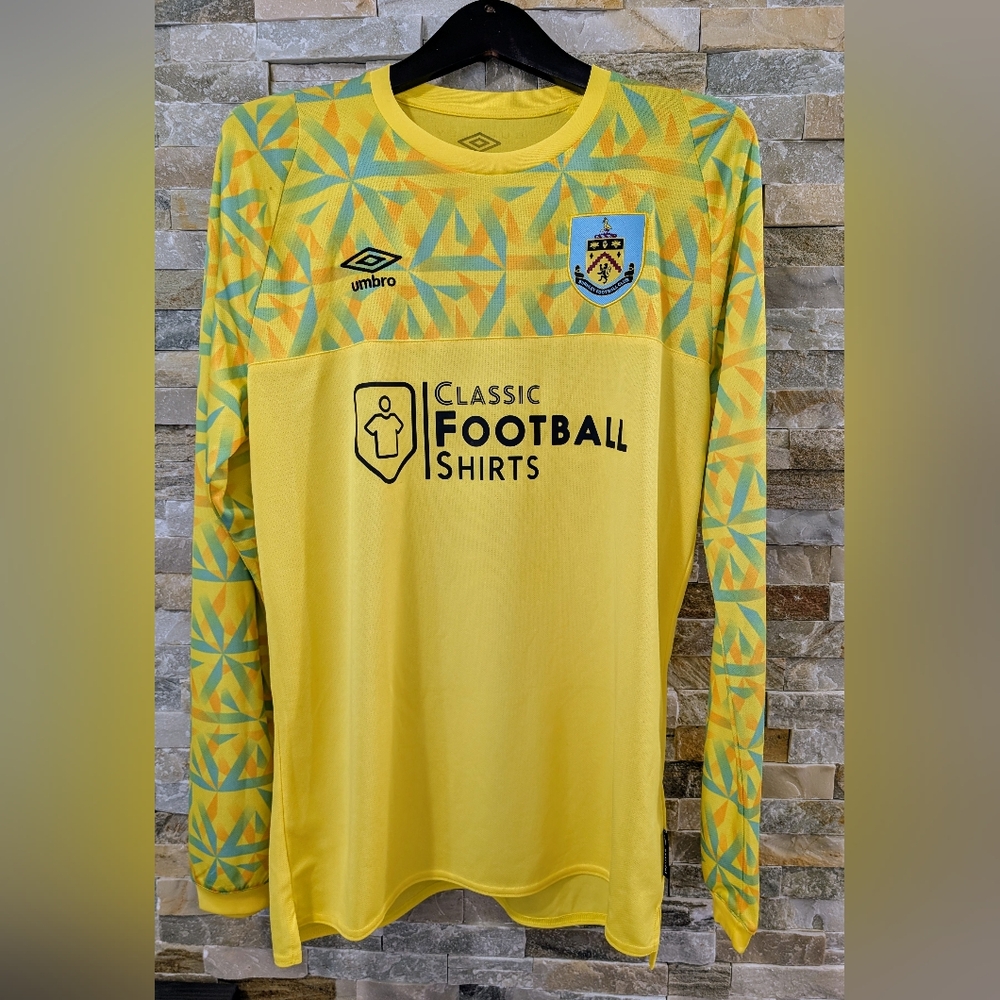 22/23 Umbro Burnley FC Goalkeeper Shirt
